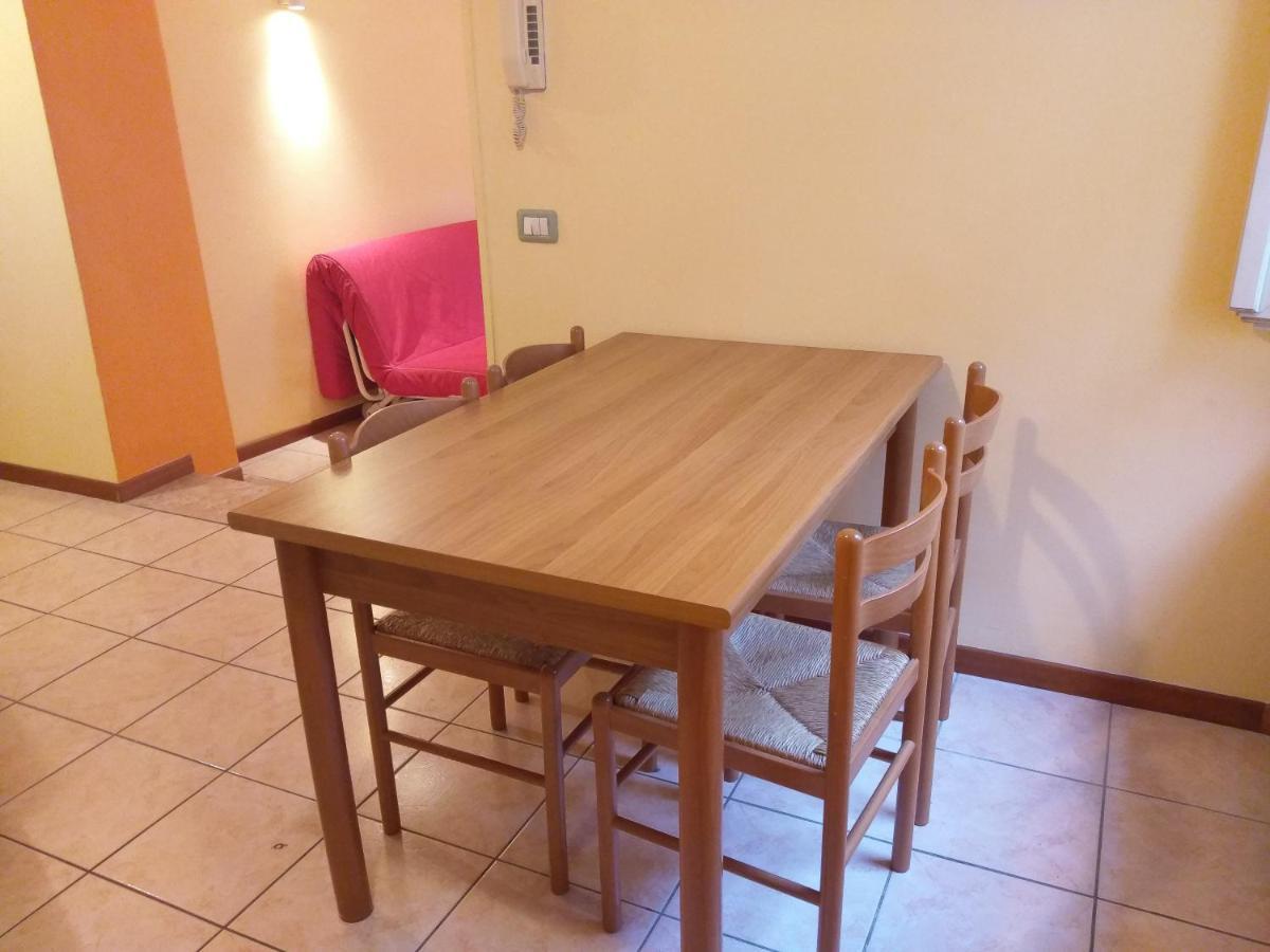 Lovere Lake Apartment Екстер'єр фото